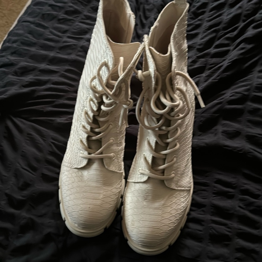 Snake skin boot